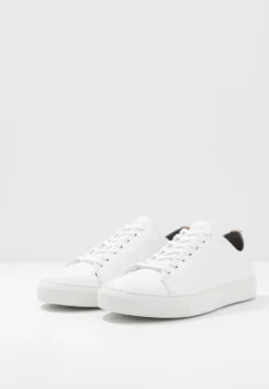 Sneaky Steve Less - Zapatillas - White 8 Sneaky Steve Less - Zapatillas - White -Zapateria Top 0591e2734bad41beb1c0a51663ad821d scaled