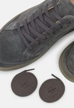 BELSTAFF Track - Zapatillas - Shark 11 BELSTAFF Track - Zapatillas - Shark -Zapateria Top 0c7c1d0981184c8fb00a855efe958440 scaled