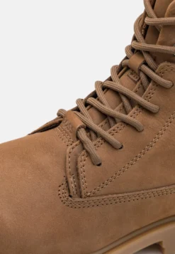 Boss Adley Halb - Botines Con Cordones - Medium Beige -Zapateria Top 19db55342ecd4fbca841d80cd1f40e3a scaled