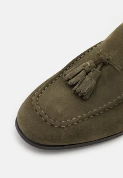 MELVIN & HAMILTON Clive 20 - Mocasines - Military Green/Rich Tan/Navy -Zapateria Top 1c840c331bc14708991d036d07d48808 scaled