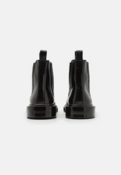 Calvin Klein Chelsea Boot - Botines - Black 8 Calvin Klein Chelsea Boot - Botines - Black -Zapateria Top 3a283c4f68e64aa1a45bb6a2983e6a16 scaled