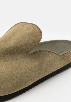 Bianco Biadan Classic Slide - Pantuflas - Olive -Zapateria Top 3efb33abcef04693ad49054935d6f462 scaled