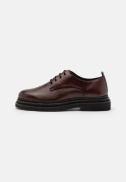 Brooklyn Derby Shoe - Zapatos Con Cordones - Brown