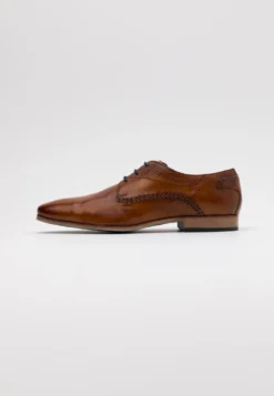 Bugatti Morino  - Zapatos Con Cordones - Cognac