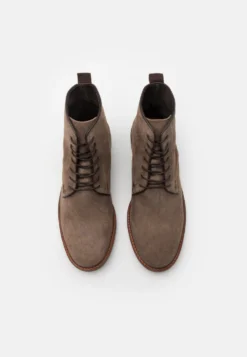 Shoe The Bear Waxed- Botines Con Cordones - Taupe 9 Shoe The Bear Waxed- Botines Con Cordones - Taupe -Zapateria Top 61f60d81c8a84061a0d72590d97329fe scaled