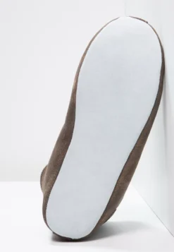 Shepherd Henrik - Pantuflas - Antique 10 Shepherd Henrik - Pantuflas - Antique -Zapateria Top 65efb12c038840eebc8821ac70897481