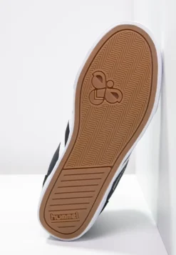 Hummel Slimmer Stadil - Zapatillas Altas - Black/White 10 Hummel Slimmer Stadil - Zapatillas Altas - Black/White -Zapateria Top 76b70083bc434d16bdd9cea683fd2796