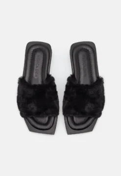 Open Toe- Pantuflas - Black -Zapateria Top 7dd8dd7870134eab92a80a8d1cecce49 scaled