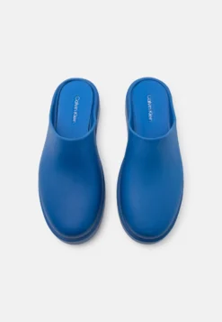 Calvin Klein Mule - Zuecos - Ultra Blue -Zapateria Top 825f18f8965a41f08d083447d5abc38e scaled