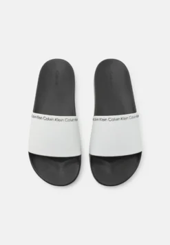 Calvin Klein Pool Slide- Chanclas De Baño - Bright White -Zapateria Top b40a46ab47f74301aac17097131207ca scaled