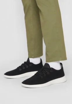 Tree Runners - Zapatillas - Jet Black White Sole