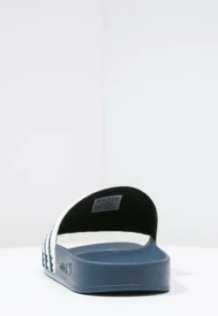 Adidas Originals Adilette Unisex - Chanclas De Baño - Adiblu/White 9 Adidas Originals Adilette Unisex - Chanclas De Baño - Adiblu/White -Zapateria Top dacecf0c2d6e46948a969e2050a3a200