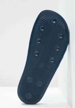 Adidas Originals Adilette Unisex - Chanclas De Baño - Adiblu/White 10 Adidas Originals Adilette Unisex - Chanclas De Baño - Adiblu/White -Zapateria Top dec3e768bfd14f8197c6262378167aed