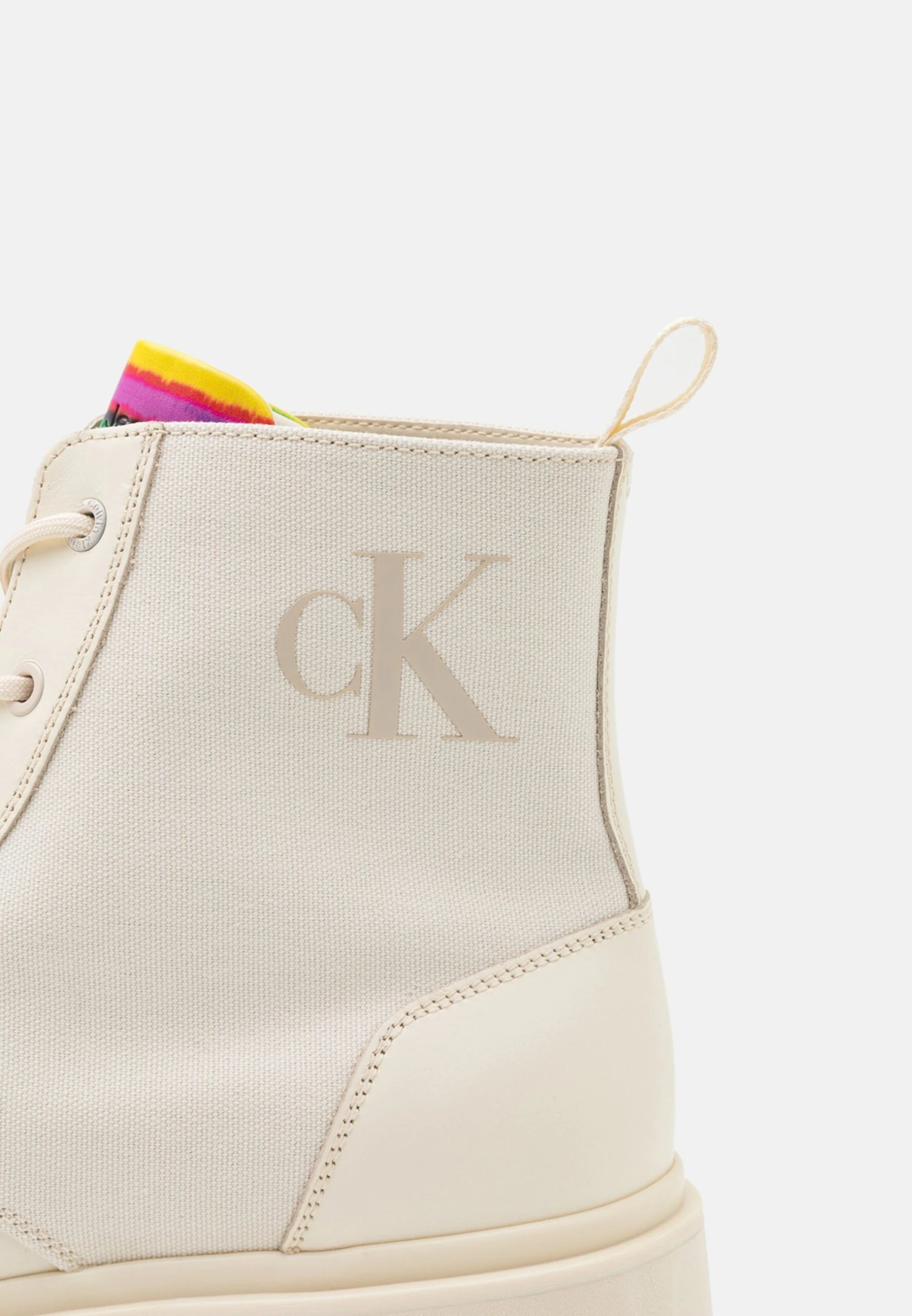 Calvin Klein Jeans Cap Pride 23 Boot - Botines Con Cordones - Creamy White 6 Calvin Klein Jeans Cap Pride 23 Boot - Botines Con Cordones - Creamy White - Imagen 6