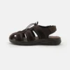 Pier One Leather - Sandalias De Senderismo - Brown