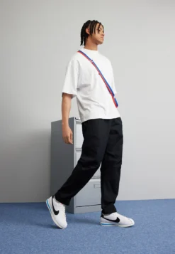 Nike Sportswear Cortez - Zapatillas - White/Black/Light Photo Blue/Sail/Team Orange -Zapateria Top ff5e53eaf4c941478b272152588a8879 scaled